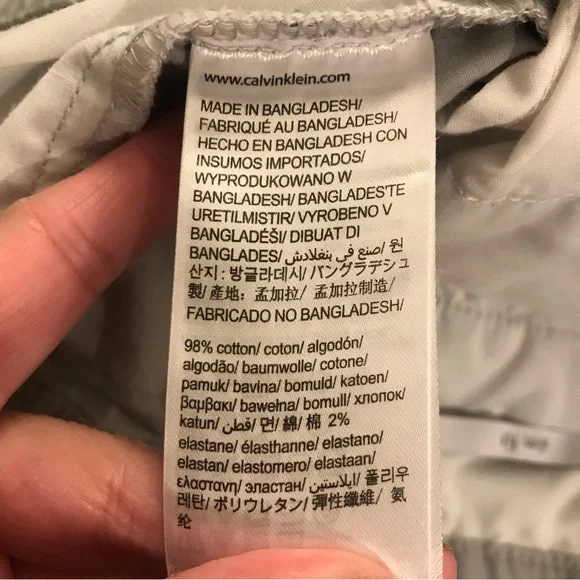 Calvin Klein Gray Slim Fit Shorts - Size 34 - Picture 7 of 8
